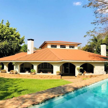 利隆圭Africa House Malawi别墅 外观 照片